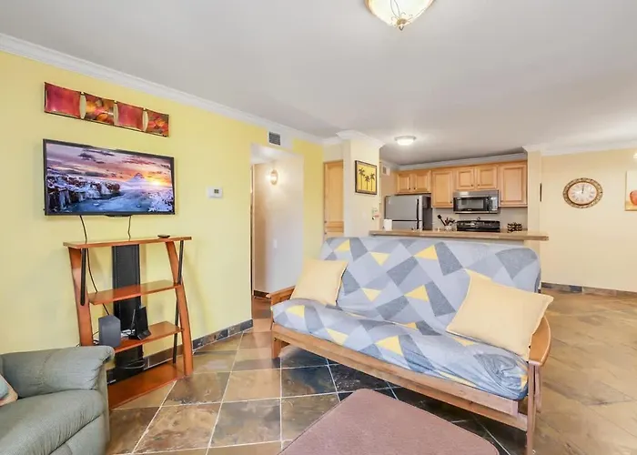 Holiday home Cozy Near Downtown Shared Pool And Hot Tub *