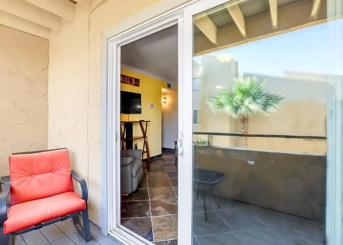 Holiday home Cozy Near Downtown Shared Pool And Hot Tub *